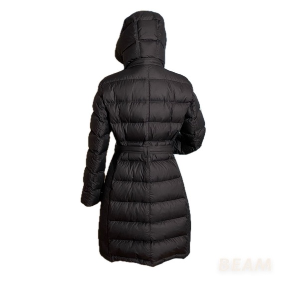 Authentic Burberry Down Coat Size M - Picture 2 of 15